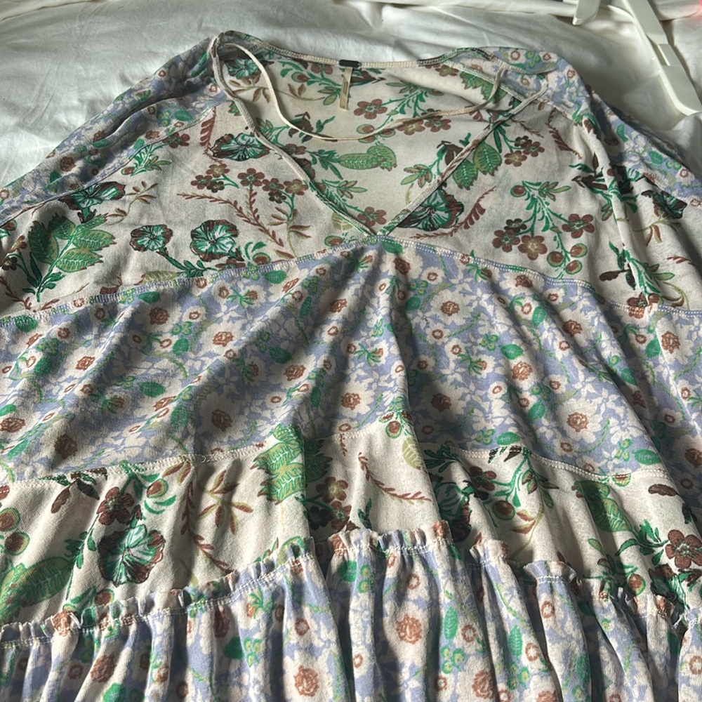 Free people long sleeve top-lightweight